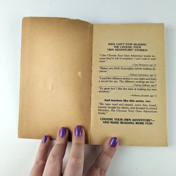 Vintage 80s Choose Your Own Adventure Book - Space Patrol #22 - Picture 7 of 10